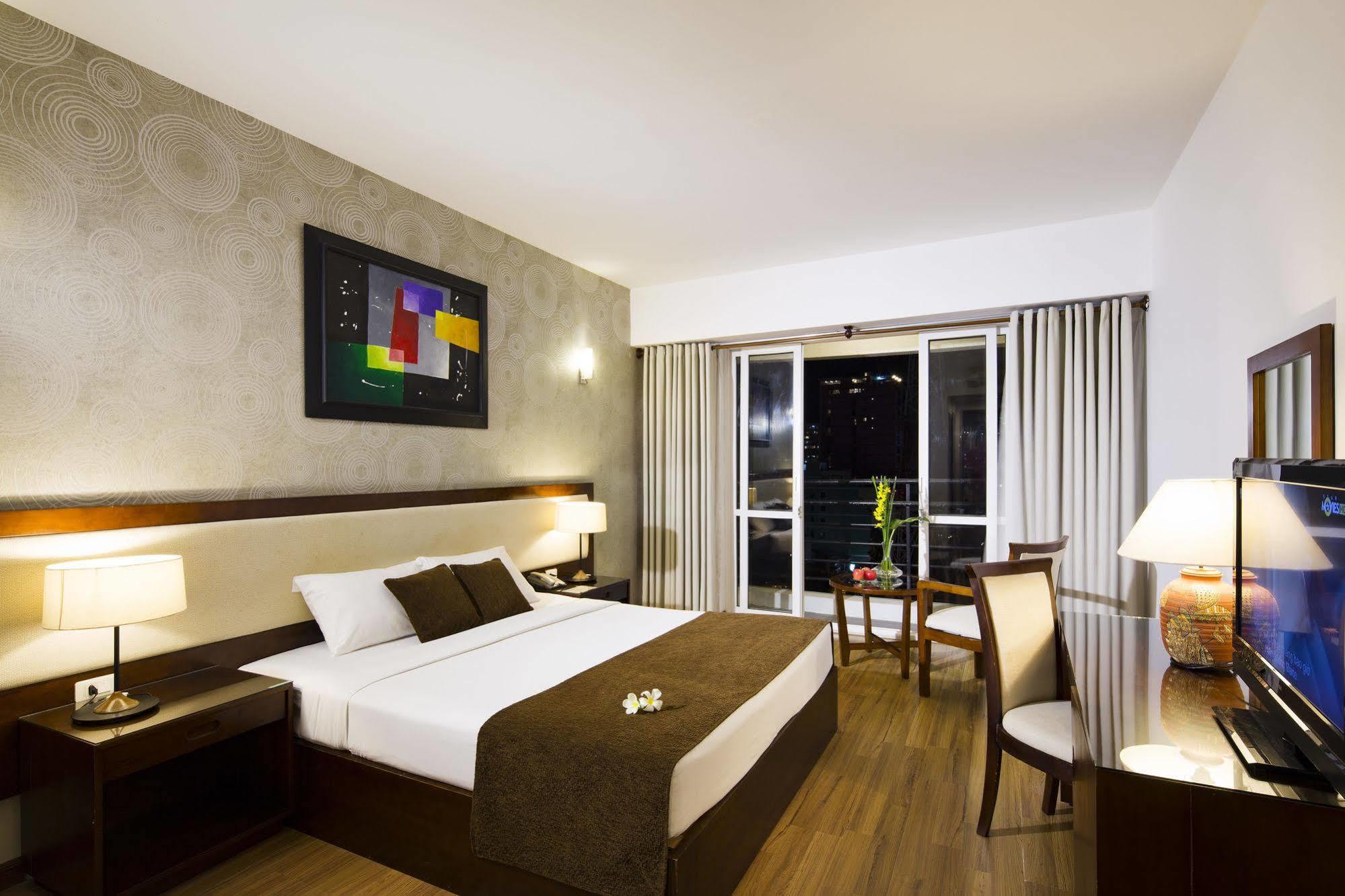 Starlet Hotel Nha Trang Exterior foto